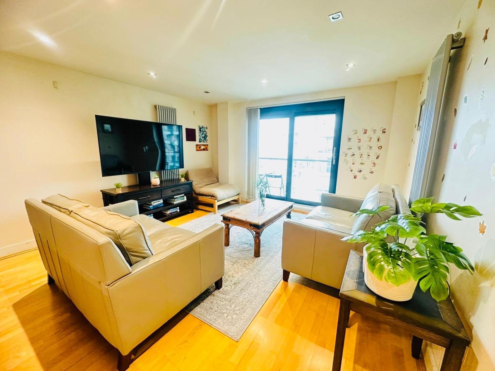 Modern 2Bed 2Bath Apartment Canary Wharf - Upto 5 Person Londra Exterior foto