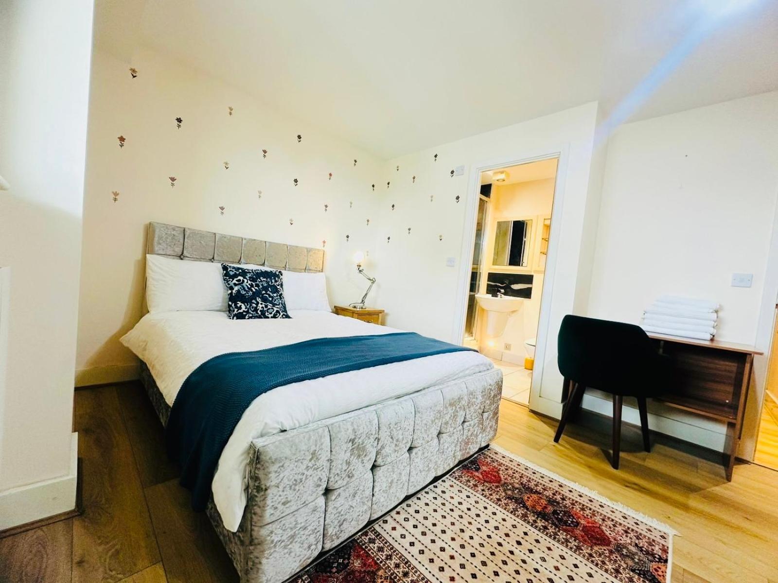 Modern 2Bed 2Bath Apartment Canary Wharf - Upto 5 Person Londra Exterior foto
